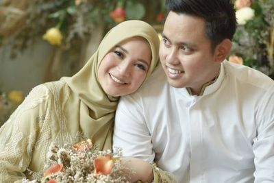 Unggul di Pilkada Kendal, Suami Chacha Frederica Didoakan Amanah