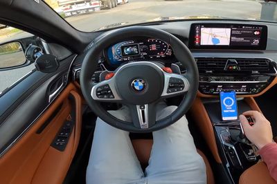 Ketika BMW M5 F90 Competition 2021 Melaju di Autobahn dengan Kecepatan 308 Km H!