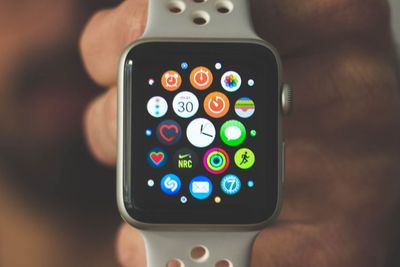 Apple Watch Bisa Saja Hadirkan Fitur Touch ID di Masa Depan!