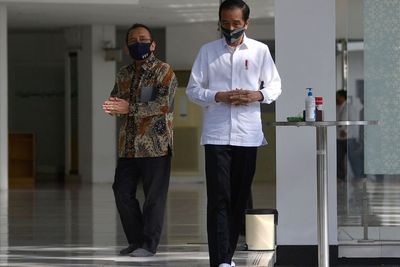 Presiden Jokowi Bantah Penerima Vaksin Covid-19 Hanya Anggota BPJS