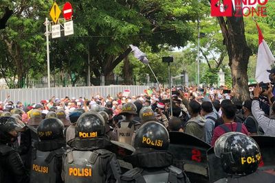 26 Peserta Aksi 1812 Reaktif Covid-19, Langsung Dibawa ke Wisma Atlet