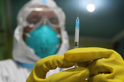 Warga Gugat Perda Tolak Vaksinasi Covid-19 Didenda Rp5 Juta, Dinilai Langgar HAM dan Rancu