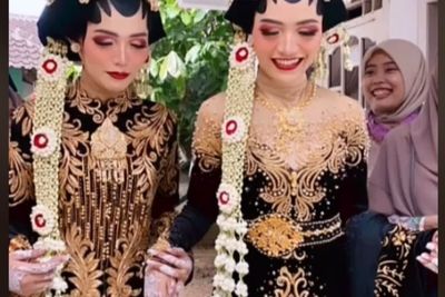 Viral Pengantin Wanita Kembar Nikah Bareng, Suaminya Tertukar Bikin Ngakak
