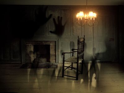 6 Ciri-Ciri Rumah Pelaku Pesugihan: Salah Satunya Memiliki Patung Misterius