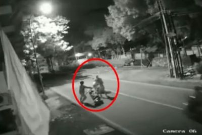 Video Detik-detik Remaja 16 Tahun Diserang Secara Membabi Buta Pakai Celurit oleh Begal