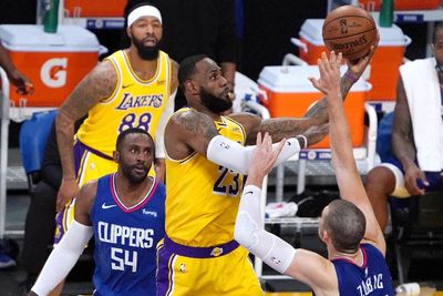 FOTO: Lakers Tumbang 109-116 Melawan LA Clippers