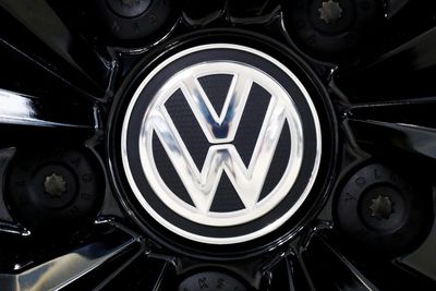 CEO Volkswagen Tidak Sabar untuk Melihat Mobil Listrik Buatan Apple!
