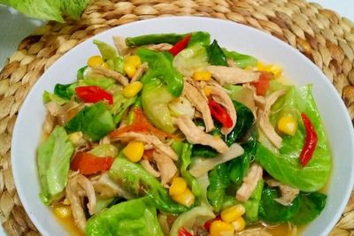Resep Ayam Suwir Tumis Sayuran, Menu Makan Siang yang Nikmat