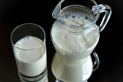 Bolehkah Minum Susu saat Menjalani Puasa Intermiten?
