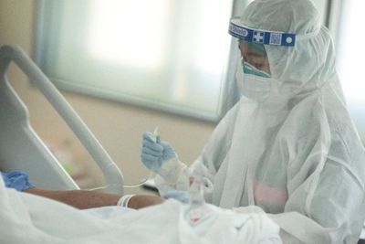Nakes yang Berhubungan Intim dengan Pasien Covid-19 di Wisma Atlet Dipecat