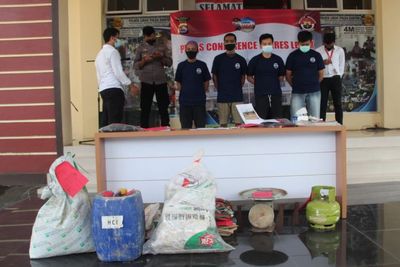 Polisi Tangkap 4 Penambang Emas Ilegal di Banten, Puluhan Karung Disita
