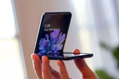 Samsung Galaxy Z Flip 3 Diprediksi Pakai Chipset Mid-Range, Harga Lebih Murah?