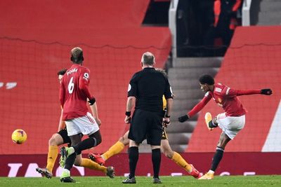 Gol Rashford ke Gawang Wolves Sudah Dicetak Park Ji Sung 10 Tahun Lalu