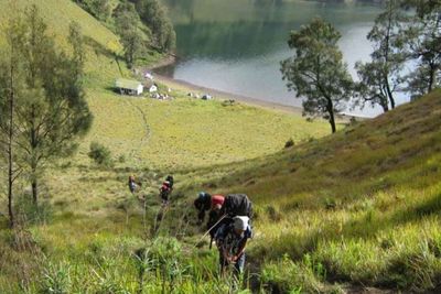 Gunung Semeru Ditutup Sampai Akhir Maret 2021