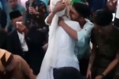 Viral Pria Merantau 2 Tahun, Pas Pulang Pacar Malah Dinikahi Teman, Nyesek