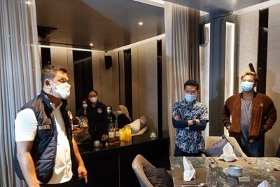 Berkerumun di Malam Tahun Baru, D Bunker Bar Disegel dan Terancam Pencabutan Izin