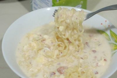 Resep Mudah Mie Carbonara, Nikmat Tiada Tara!
