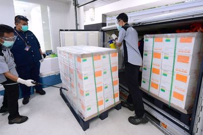 Vaksin Covid-19 Sudah Tersebar, Tapi BPOM Sebut Belum Boleh Disuntikkan