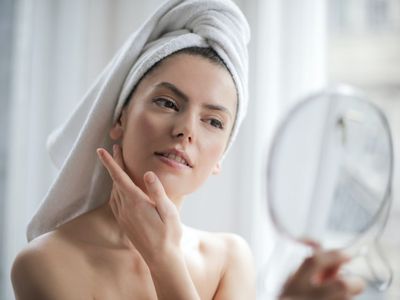 10 Cara Memutihkan Kulit secara Permanen dengan Bahan Alami
