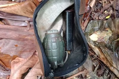 Sebuah Granat dan Amunisi Ditemukan di Kebun Kosong di Jakarta Timur