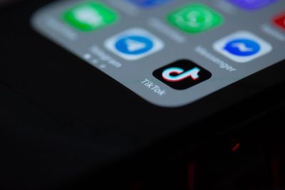 Diduga Langgar Aturan Data Pribadi Pengguna, Remaja Ini Gugat TikTok