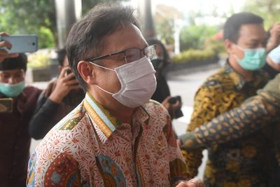 Menkes Budi Pastikan 15 Juta Bahan Baku Vaksin dari Sinovac akan Tiba Besok