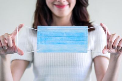 Tips Agar Make Up Tidak Menempel Pada Masker