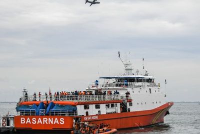 Dihadang Gelombang 2,5 Meter, Basarnas Hentikan Sementara Pencarian Korban Sriwijaya Air