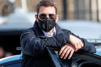 Tom Cruise Beli 2 Robot Pendeteksi Covid-19, Patroli di Lokasi Syuting Mission Impossible