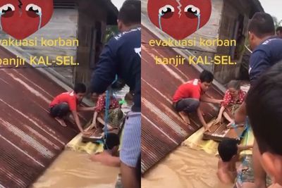 Pilu! Tak Ada Perahu, Nenek Korban Banjir di Kalsel Dievakuasi Pakai Batang Pisang