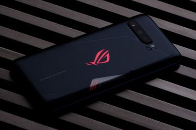 ASUS ROG Phone 4 Disebut Bakal Dibekali Baterai Berkapasitas 6.000 mAh!