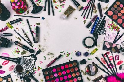 Ini Alasan Mengapa Produk Makeup Jangan Disimpan Terlalu Lama!