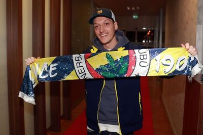 Klub Turki Fenerbahce Umumkan Kedatangan Mesut Ozil dari Arsenal