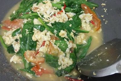 Tumis Sawi Telur Orak-Arik untuk Sayur Makan Siang, Praktis dan Enak