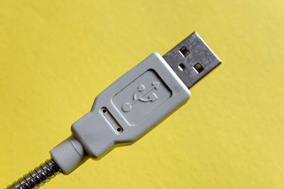 Konektor Universal Serial Bus (USB) Kini Sudah Berusia 25 Tahun!