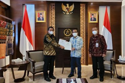 Resmi! DPR Kirim Surat Persetujuan Listyo Sigit Jadi Kapolri ke Presiden Jokowi