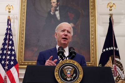 Buat Tindakan Nakal Terakhir, Trump Memaksa Joe Biden untuk Menunggu di Luar Gedung Putih