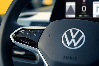Karena Masalah Emisi, Volkswagen Didenda Sebesar 100 Juta Euro