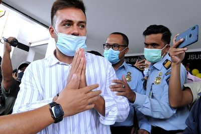 Bule Rusia Sergei Kosenko Akhirnya Diusir dari Bali Akibat Buat Pesta saat Pandemi