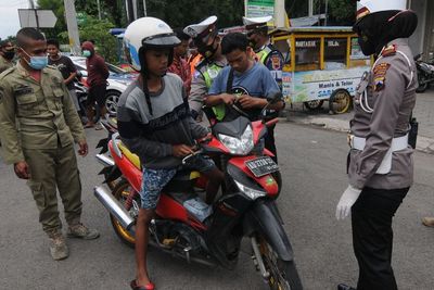 Warga Dinilai Tidak Peduli Ancaman Pandemi, Pemerintah Diminta Evaluasi Kebijakan PPKM
