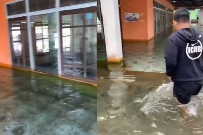 Viral Banjir di Masjid Kalsel Airnya Bening, Netizen Malah Pengen Berenang