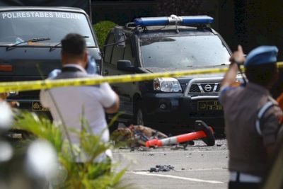 Densus 88 Amankan 5 Terduga Pelaku Teroris, Diduga Terlibat Jaringan Bom Polrestabes Medan