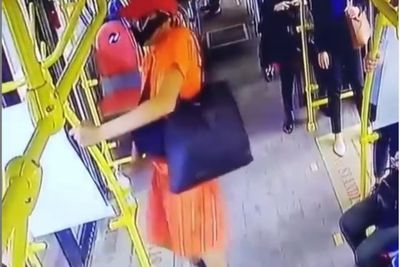 Viral Pencurian Hand Sanitizer di Dalam Bus, Ternyata Pelaku Ngaku untuk Obati Kakinya