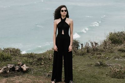 3 Model Jumpsuit yang Bikin Penampilan Makin Fashionable