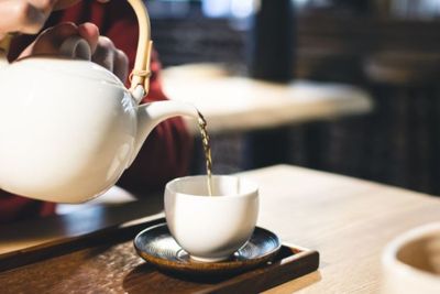 Ini Alasan Mengapa Lansia Suka Minum Teh di Sore Hari, Ternyata Disarankan untuk Kesehatan