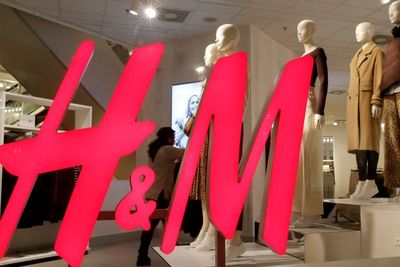 Laba H&M Turun Hingga 90% Akibat Covid-19, Tutup Ribuan Cabang