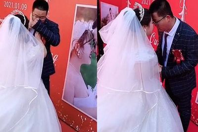 Pengantin Pria Menangis Minta Maaf ke Istri Tak Ada Tamu yang Datang di Pernikahan Mereka