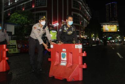 Jokowi Anggap PPKM Tak Efektif, Komisi IX DPR: Kerumunan Masyarakat Masih Ada