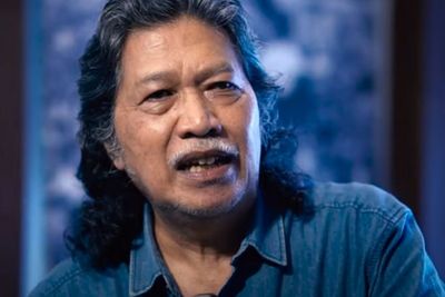 Jawaban Cak Nun Disebut Abu Janda Islam Arogan : Tidak Masuk Akal Jadi Tuhan yang Arogan?