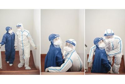 Unik, Pasangan Kekasih Foto Prewedding Pakai APD, Kenang Momen Kenalan di Pusat Karantina